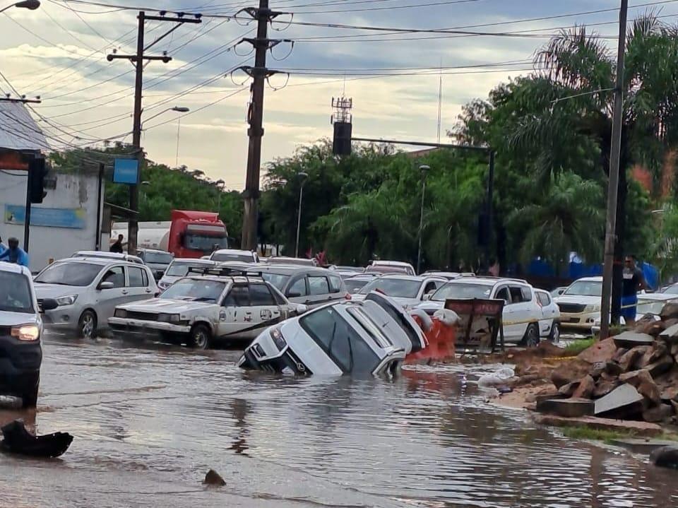 Santa Cruz: Lluvias Intensas Provocan Inundación En Las Calles, Senamhi ...