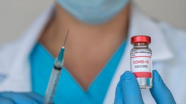 Resultado de imagen de Gobierno alista la recepción de 992.470 vacunas: Pfizer en Inlasa y AstraZeneca en el PAI